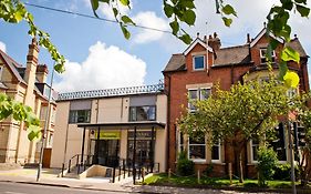 Yha Cambridge Albergue Exterior photo