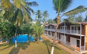 Shaan Coco Palms Beach Resort Morjim Exterior photo