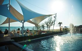 The Crescent Beach Hotel Bakú Exterior photo