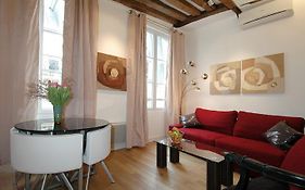 Apartamento Holidaysinparis-Bourg Tibourg II Exterior photo