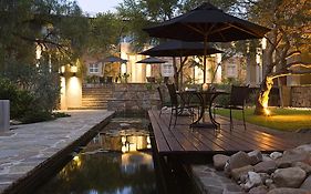 The Village Courtyard Suites & Executive Apartment Windhoek Exterior photo
