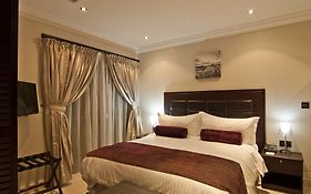 L'Eola Suites Abuja Room photo