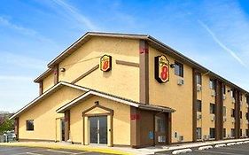 Hotel Super 8 By Wyndham Cedar Rapids Exterior photo