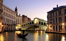 Ai Boteri Albergue Venecia Exterior photo