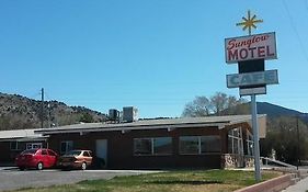 Sunglow Motel&Restaurant Bicknell Exterior photo