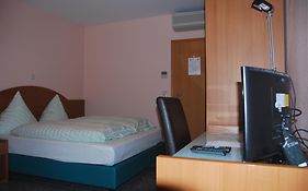Hotel & Restaurant Garda Darmstadt Room photo