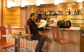 Hotel Ibis Bourg En Bresse Restaurant photo