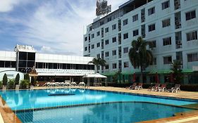 Hotel New Travel alojamiento Chanthaburi Exterior photo