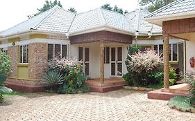 Prestige Resort Cottages Entebbe Exterior photo