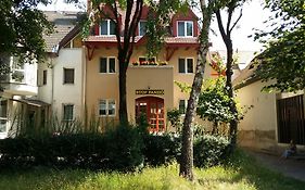 Hotel Stop Panzio Debrecen Exterior photo