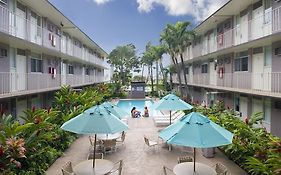 Pacific Marina Inn Honolulu Exterior photo