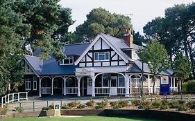 The Lodge At Meyrick Park Bournemouth Exterior photo