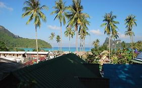 October Hostel Islas Phi Phi Exterior photo