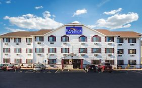 Hotel Baymont By Wyndham Cedar Rapids Exterior photo