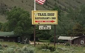 Trail Shop Inn Wapiti Exterior photo