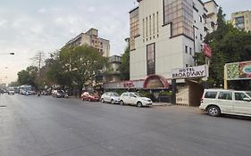 Hotel Yogi Broadway Bombay Exterior photo
