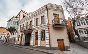 8 Rooms Apartotel On Meidan Tiflis Exterior photo