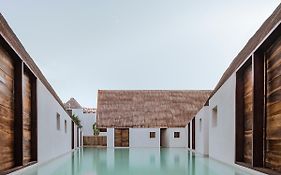 Hotel Boutique Punta Caliza - Adults Oriented Isla Holbox Exterior photo