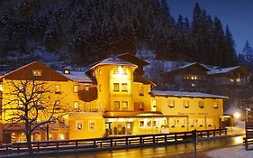 Hotel Hubertushof Flachau Exterior photo