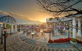 Silk Path Grand Sapa Resort & Spa Exterior photo