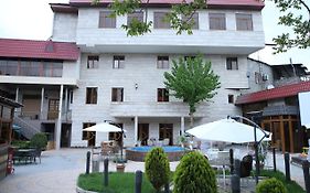 Aratta Hotel Argavand Exterior photo