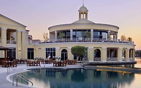 Copthorne Lakeview Hotel Dubai, Green Community Exterior photo