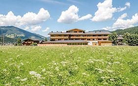 Hotel Almdorf Almlust Flachau Exterior photo