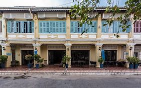 Hotel The Columns Kampot Exterior photo