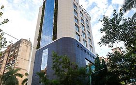 The Empresa Hotel Bombay Exterior photo