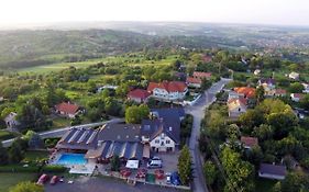 Vándor Vigadó Bed and Breakfast Zalaegerszeg Exterior photo