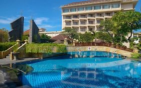 Lombok Raya Hotel Mataram Exterior photo