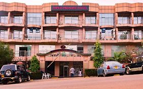 Super Paradise hotel Kampala Exterior photo