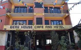 Berg House Cafe And Hotel Nagarkot Exterior photo