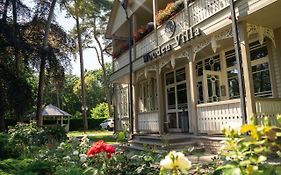 Wooden Villa Jūrkalne Exterior photo