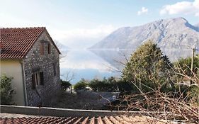 3 Bedroom Awesome Home In Dobrota Kotor Exterior photo