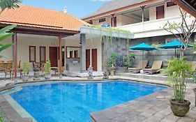 Flamboyan Hotel Kuta Lombok Exterior photo
