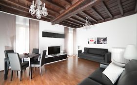 64 Suites Apart Roma Room photo
