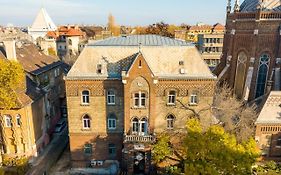 Dominik Panzió Bed and Breakfast Budapest Exterior photo