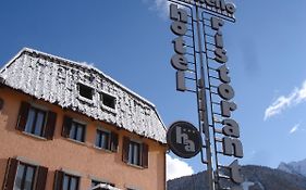 Hotel Adamello Temù Exterior photo