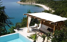 Artistic Beach House With Pool Jadranovo Exterior photo