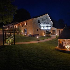 L'étable gourmande chambres d'hôtes et ferme auberge Aubas Exterior photo