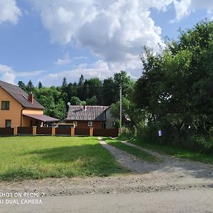 У Дядька Hostal Pilipets Exterior photo