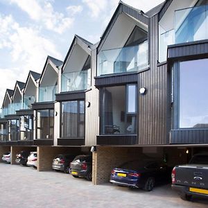 Warehouse Holiday Lets Aparthotel Whitstable Exterior photo