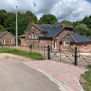 Apartamento Pumping Station Holidays Cinderford Exterior photo