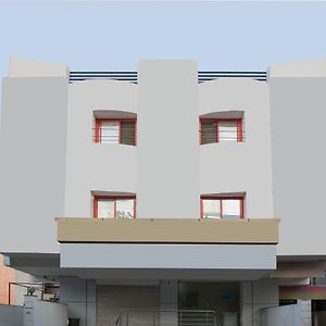 OYO 9903 Hotel Care Residency Indore Exterior photo