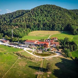 Hotel Landgasthof Deutsches Haus Kg Weilheim an der Teck Exterior photo