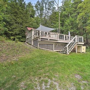 Cozy Stockbridge Cabin - Walk To Beach And Lake! Villa Exterior photo