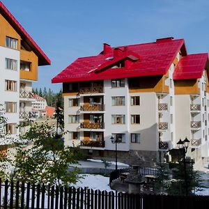 Complex Lucky Pamporovo Aparthotel Exterior photo