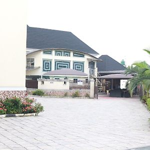 Royal Charlin Hotel And Suites Port Harcourt Exterior photo