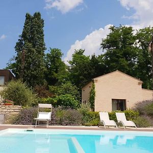 Apartamento Charming Studio In Montalto Delle Marche 28 M² + Pool Exterior photo